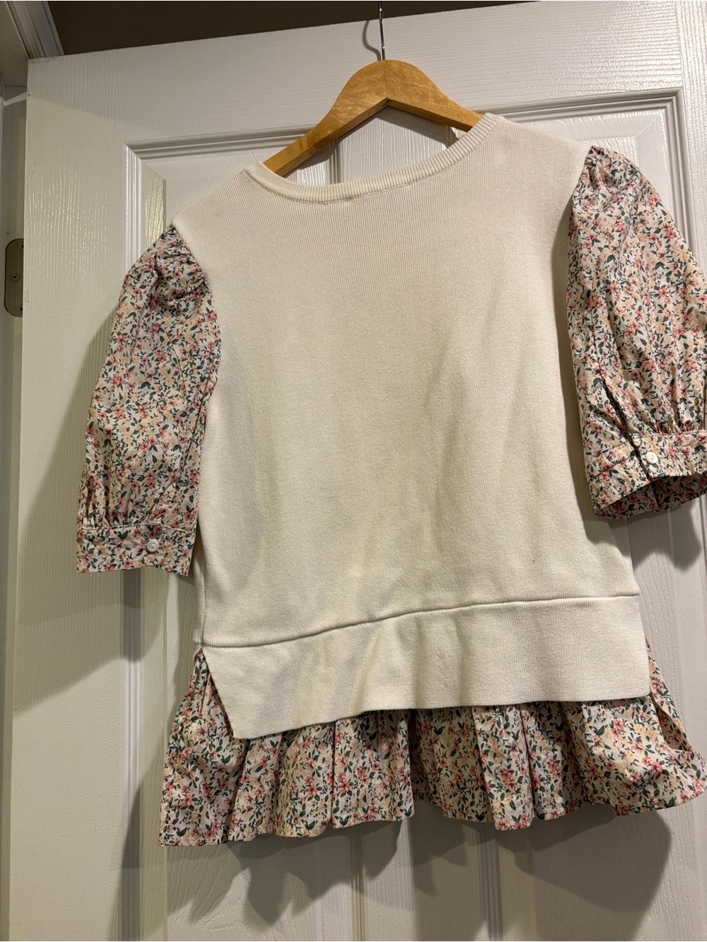 Cream Mixed-Media Puff Sleeve Floral Hem Top - Picture 3 of 8